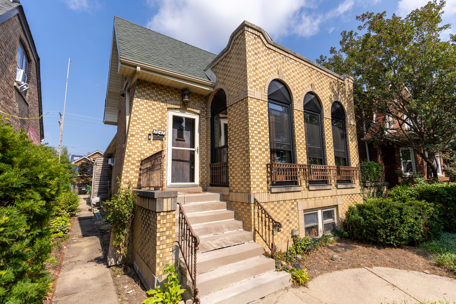 Property Photo:  7047 26th Parkway  IL 60402 