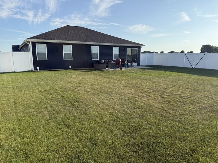 Property Photo: 609 34th Street IL 61354