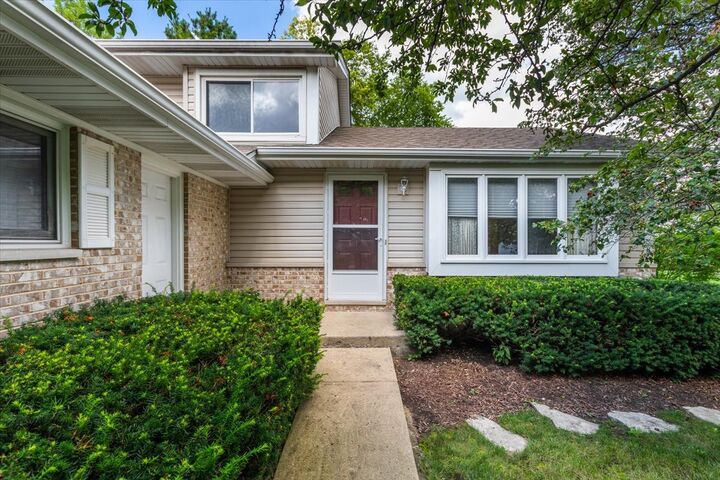 Property Photo: 235 Indianwood Lane IL 60185