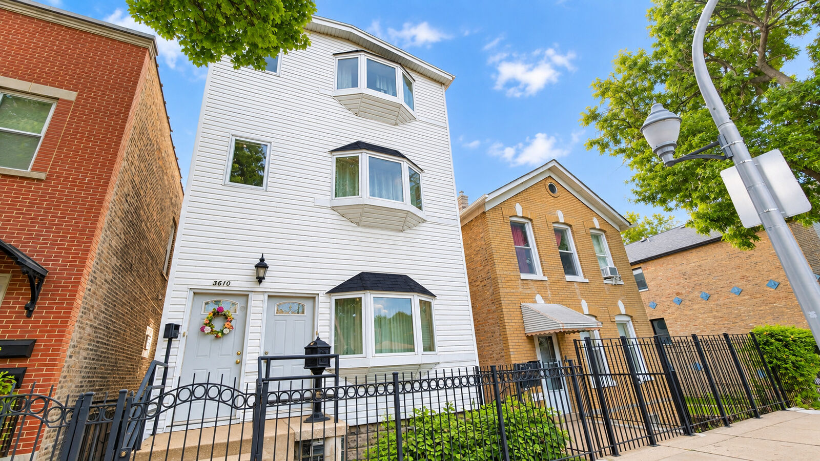 Property Photo: 3610 S Emerald Avenue IL 60609