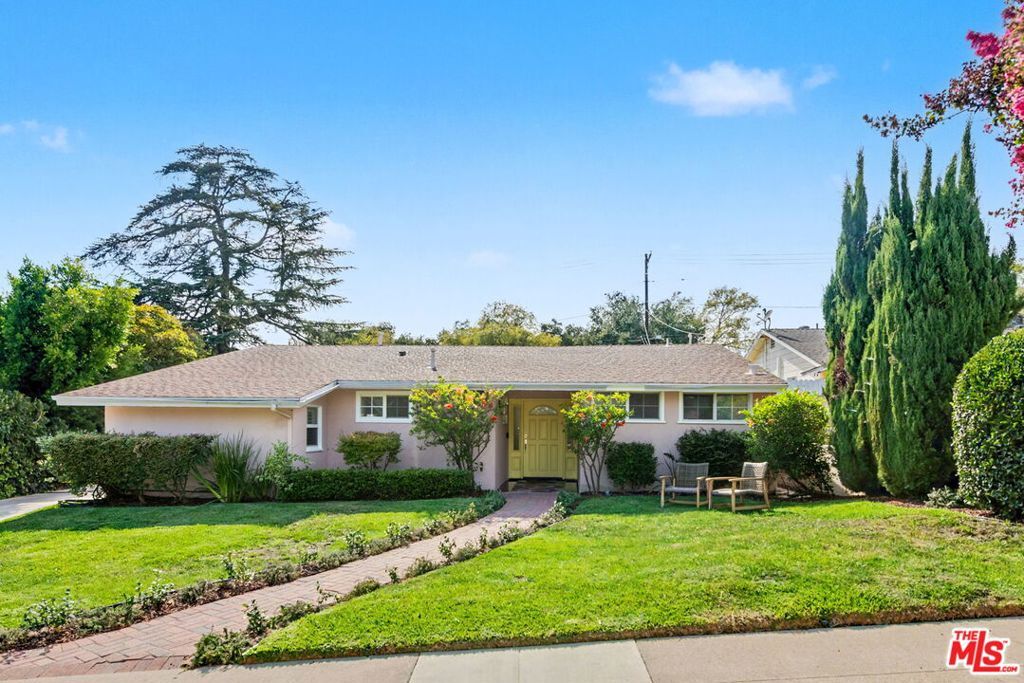 Property Photo:  975 Pepperhill Road  CA 91107 