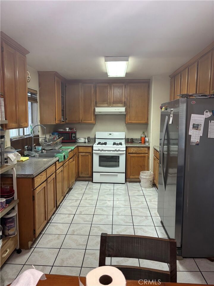 Property Photo: 1609 E 4th Street CA 90033