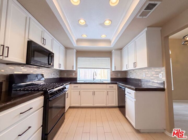 Property Photo:  5539 W Avenue L6  CA 93536 
