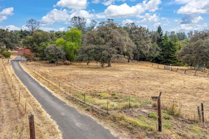 Property Photo:  2555 Amys Lane  CA 95762 