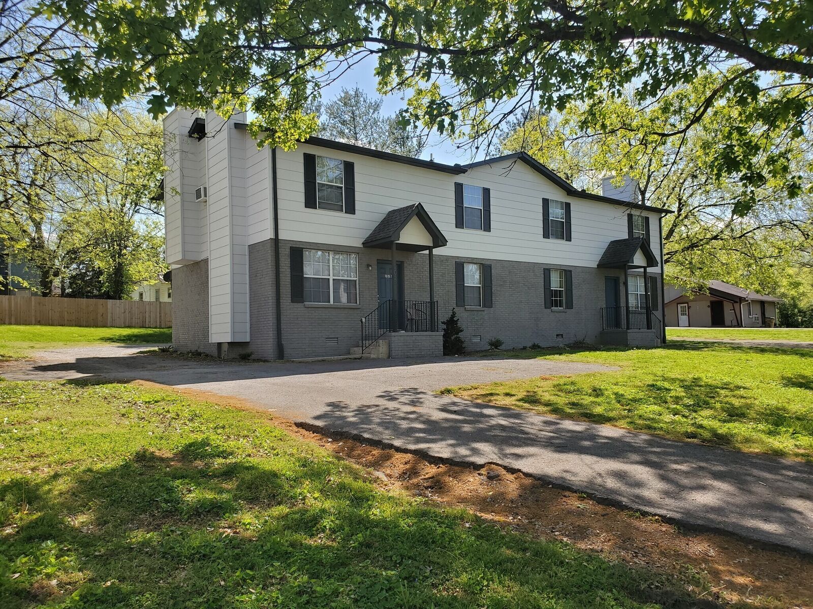 Property Photo:  208A E Palestine Ave  TN 37115 