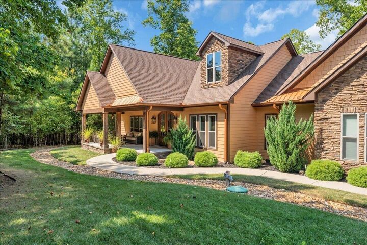 Property Photo:  670 Cherokee Path  TN 37347 