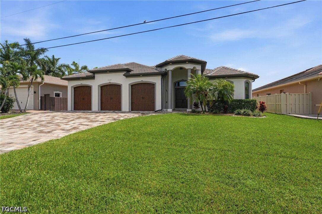 Property Photo:  4107 SW 11th Avenue  FL 33914 