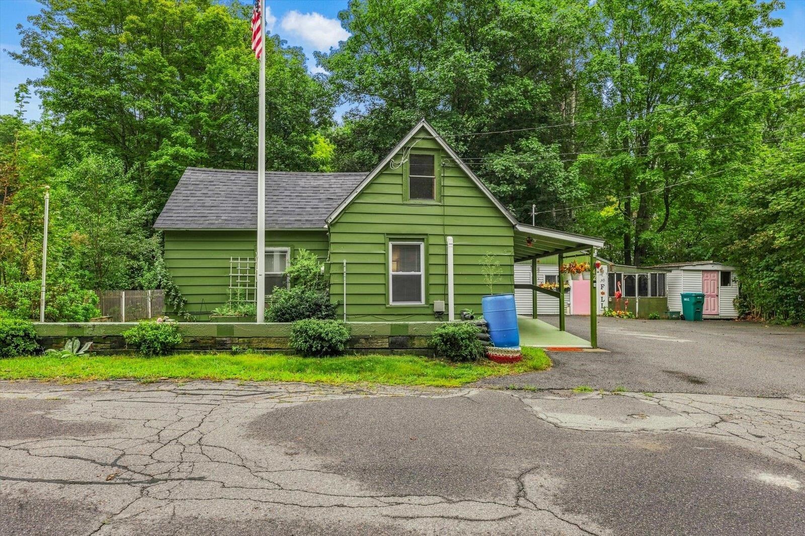Property Photo:  42 Upper Knight Street  NH 03431 
