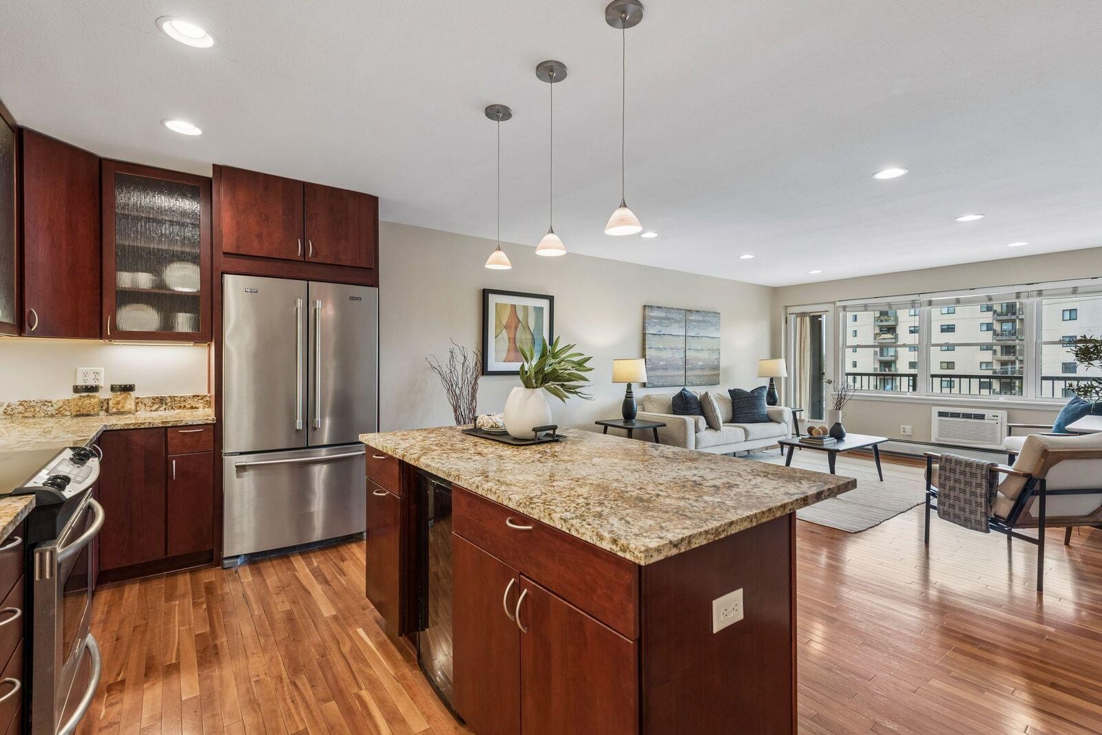 Property Photo:  3150 Excelsior Boulevard 401  MN 55416 