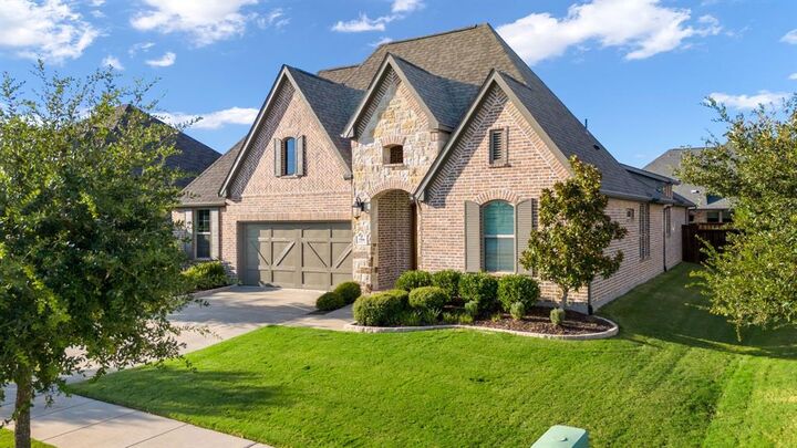 Property Photo:  3900 Woodbine Lane  TX 75078 