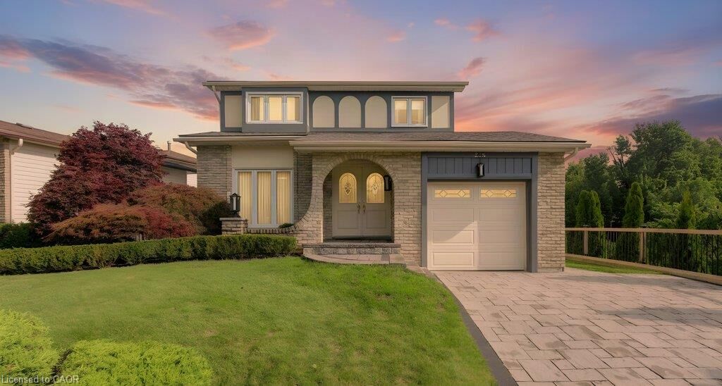 Property Photo: 238 McGarry Drive ON N2N 1H9