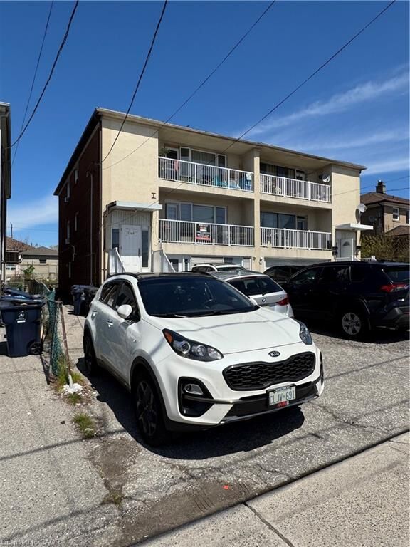 Property Photo:  1364 Wilson Avenue  ON M3M 1H8 