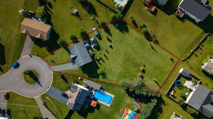 Property Photo: 50 Maclauchlan Drive PE C1B 1M2