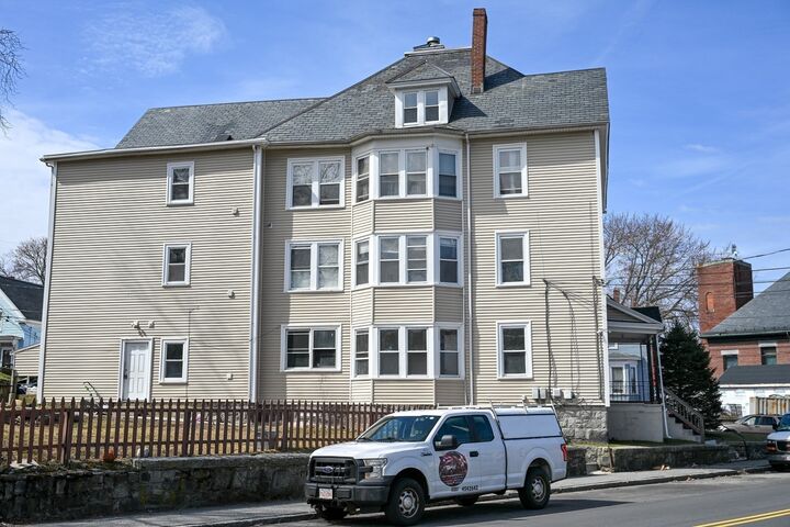 Property Photo:  781 Lawrence St  MA 01852 