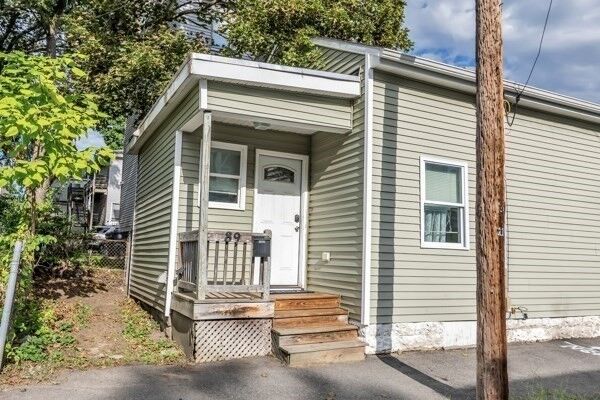 Property Photo:  89 Auburn Street  MA 01830 