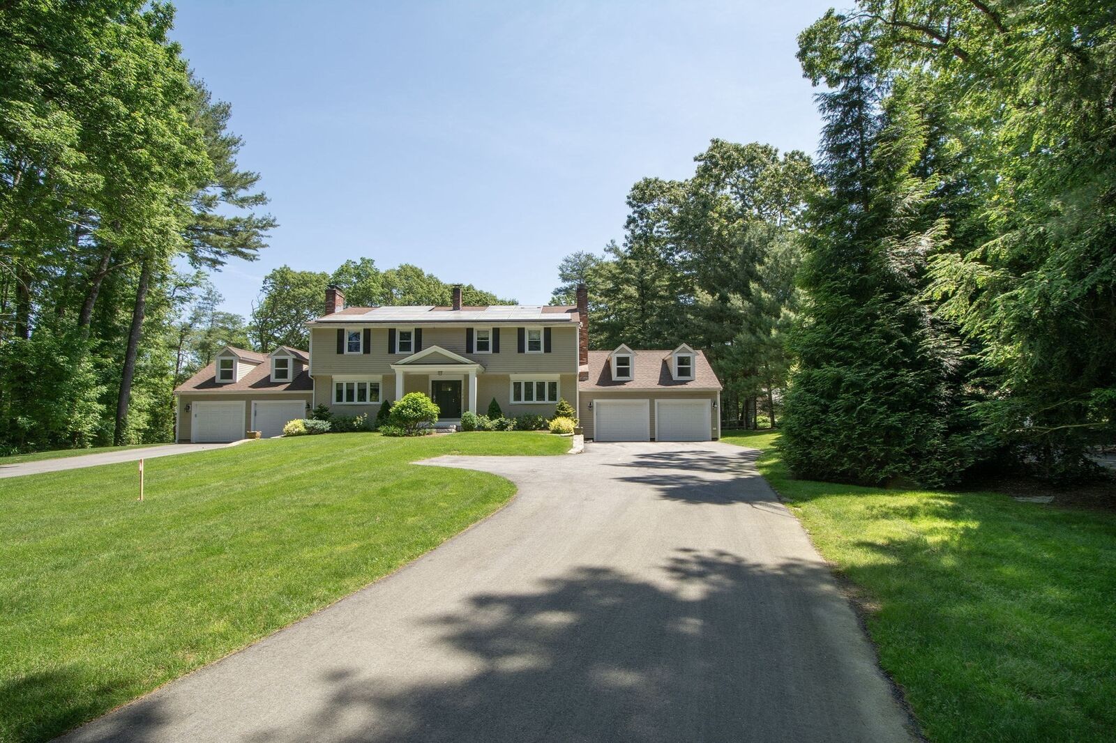 Property Photo: 476 King St 476 MA 02025