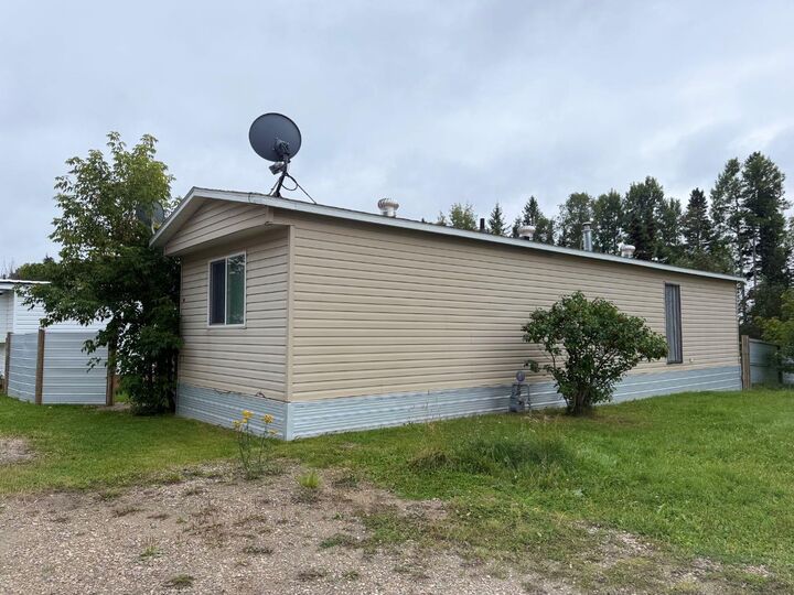 Property Photo:  32 9-Pinewoods Drive  AB T4T 2A4 