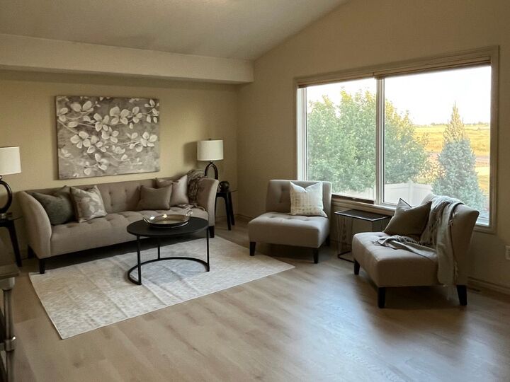 Property Photo:  226 Gateway Manor S  AB T1K 5S1 