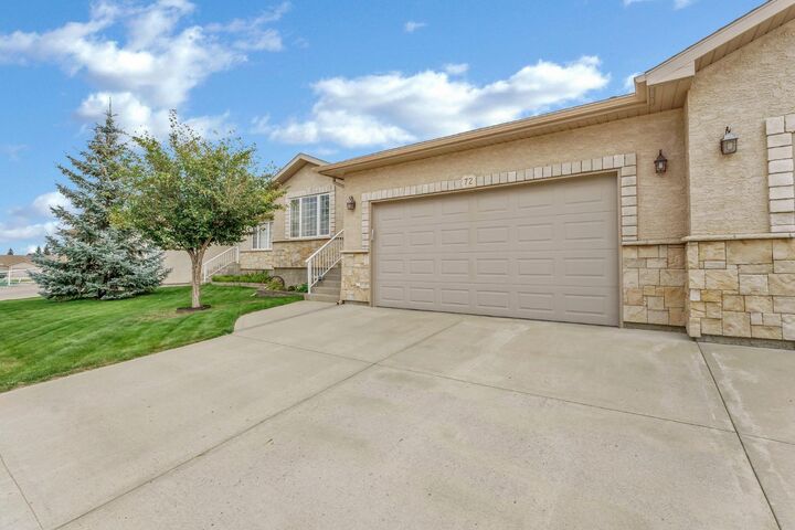 Property Photo: 72 Sandstone Place SE AB T1B 4R9