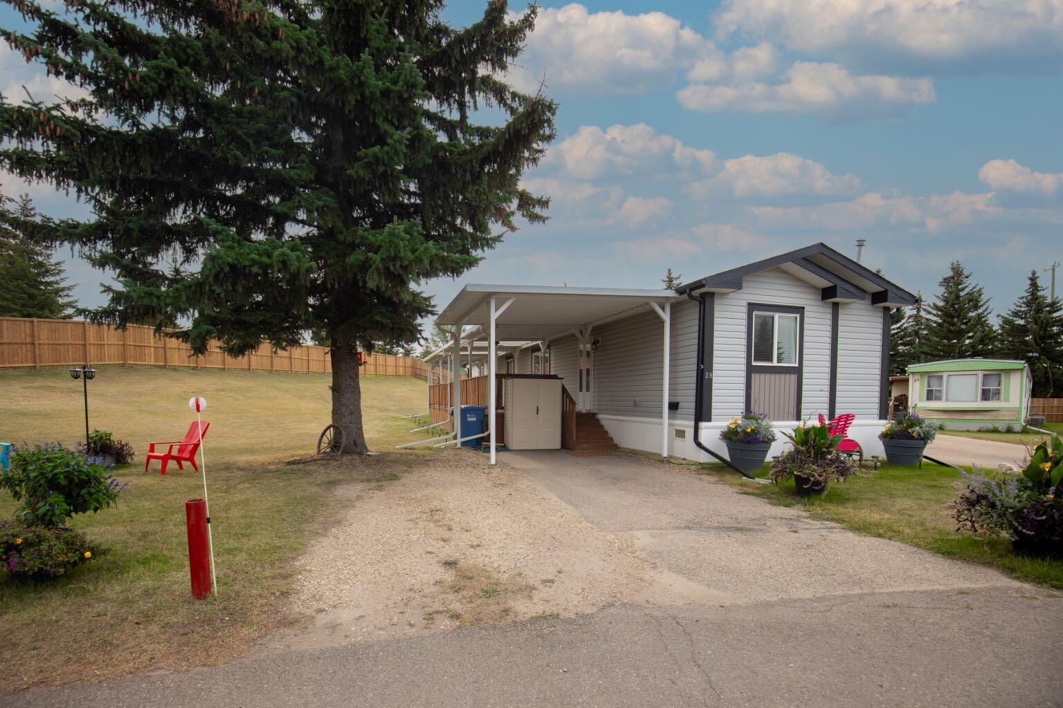 Property Photo:  28 Parkside Drive  AB T4P 1K1 