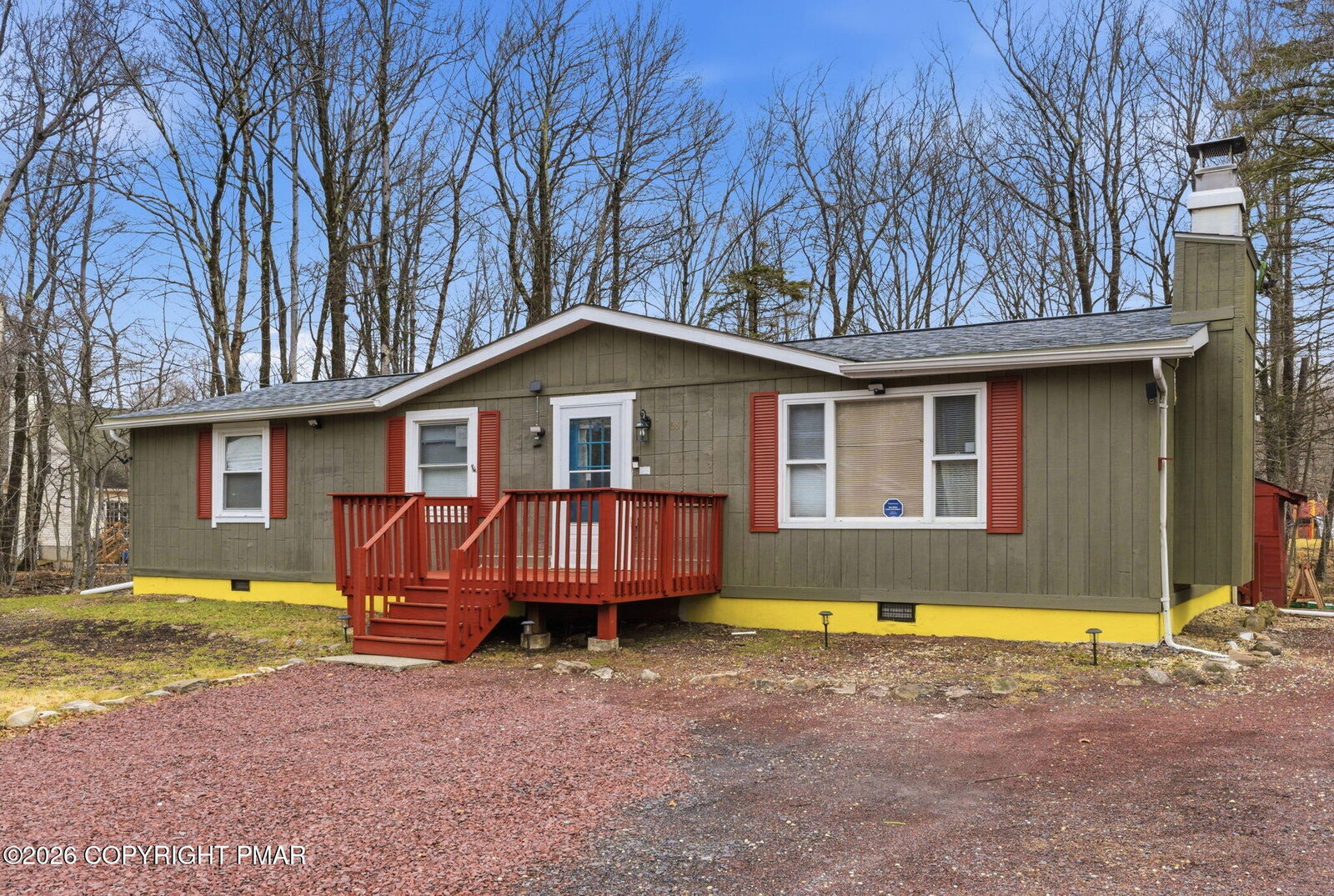 Property Photo: 1847 Shadyside Drive PA 18466