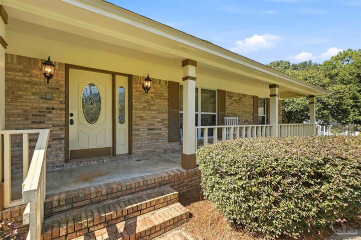 Property Photo: 10045 Fox Fire Pl FL 32514