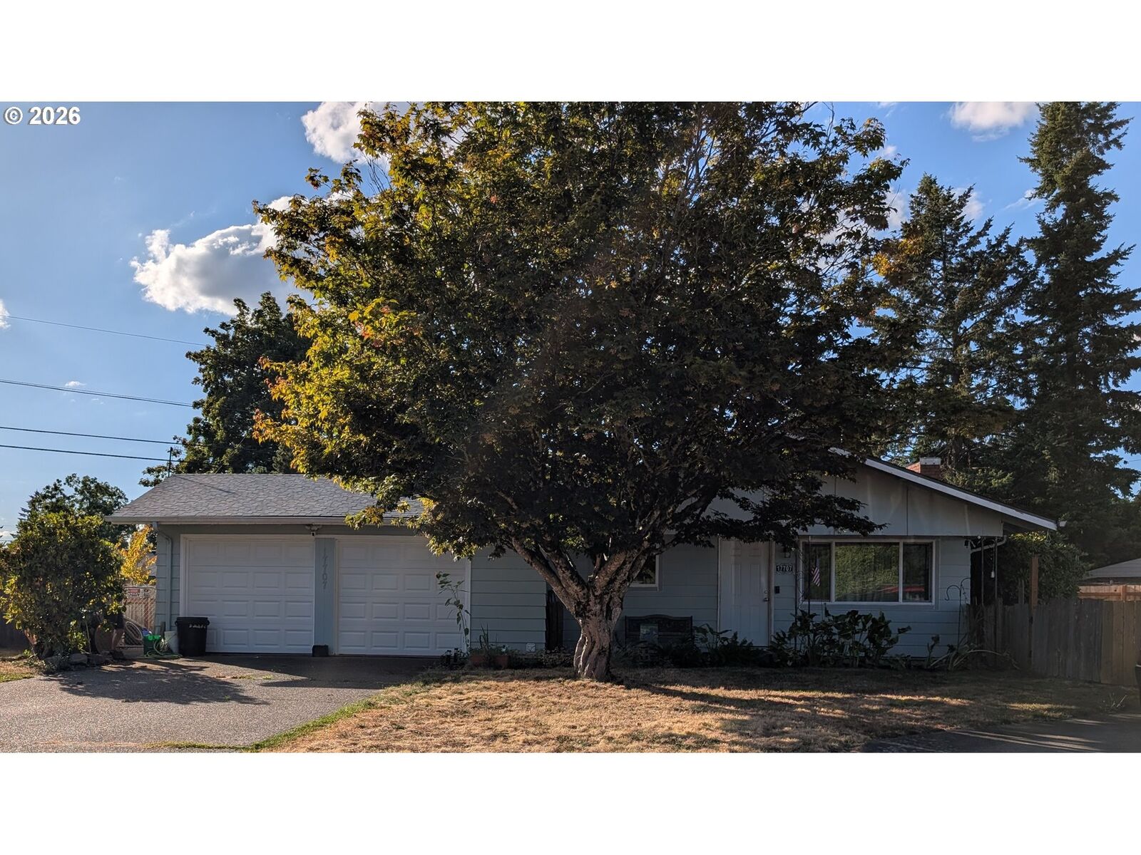 Property Photo:  17707 SE Washington St  OR 97233 