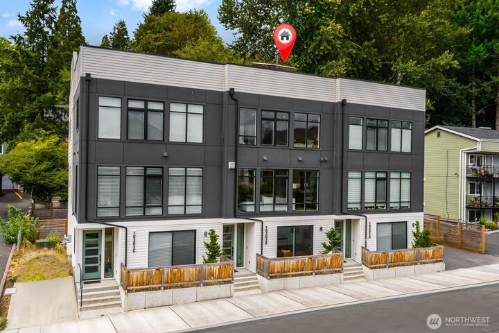 Property Photo: 18303 96th Avenue NE B WA 98011