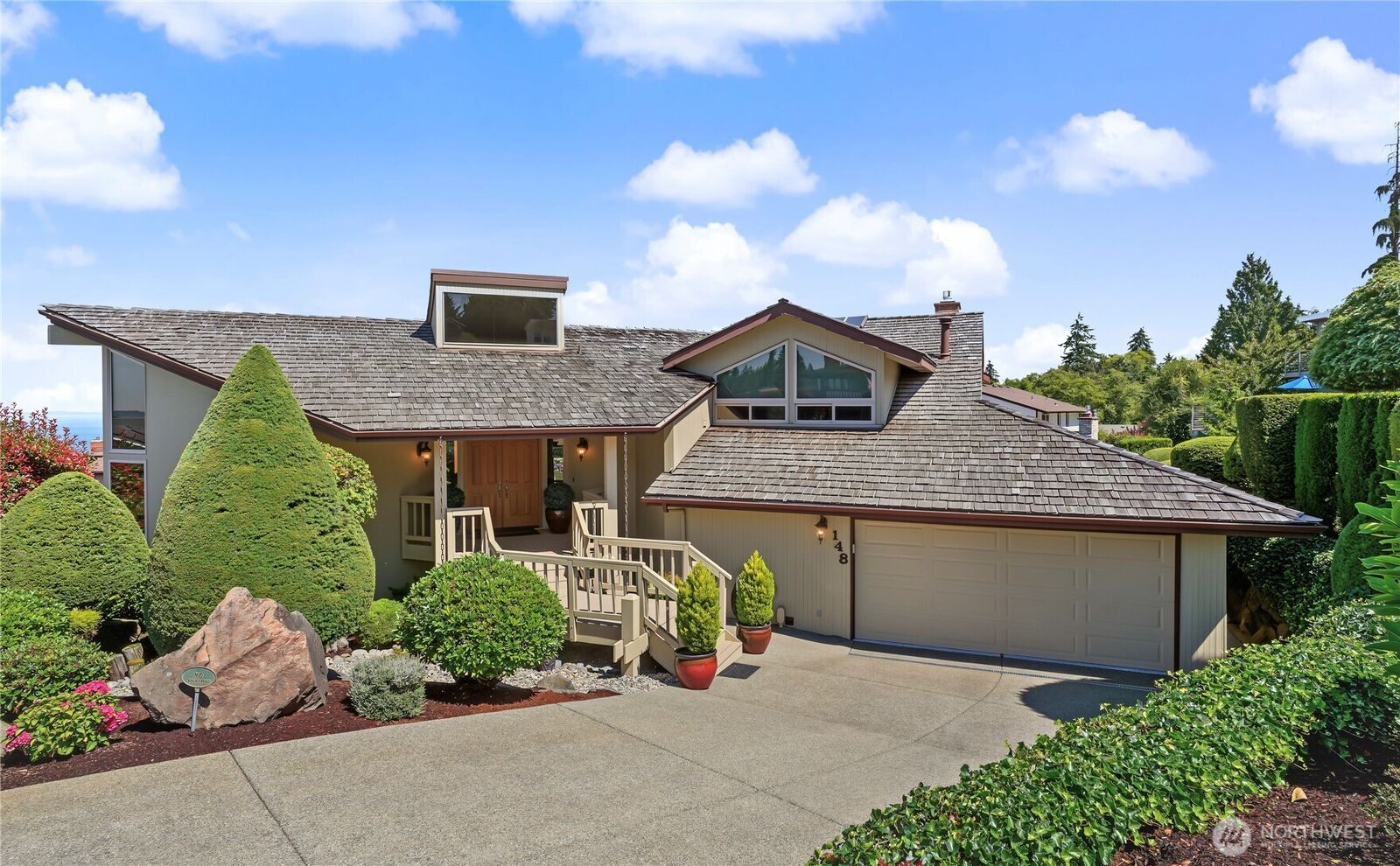Property Photo:  148 S 295th Place S  WA 98003 