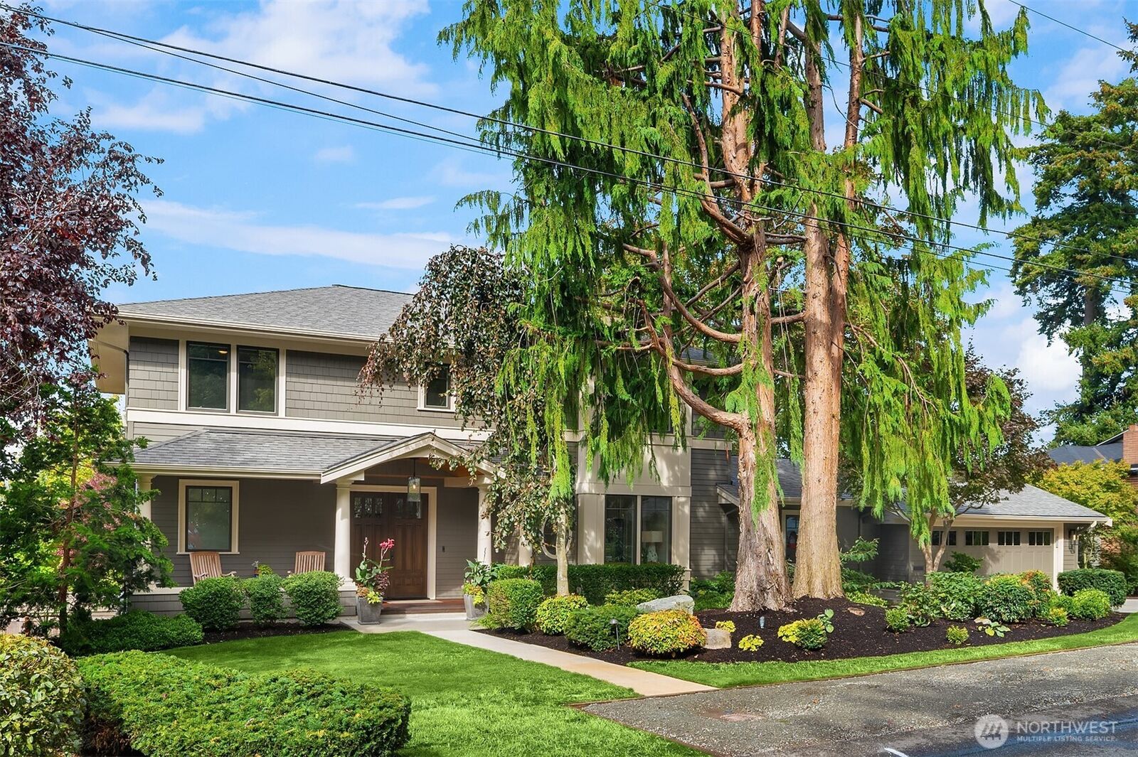 Property Photo: 3045 71st Avenue SE WA 98040