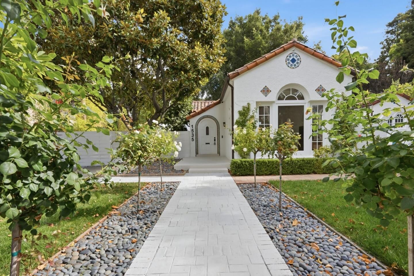 Property Photo: 1535 Cowper Street CA 94301