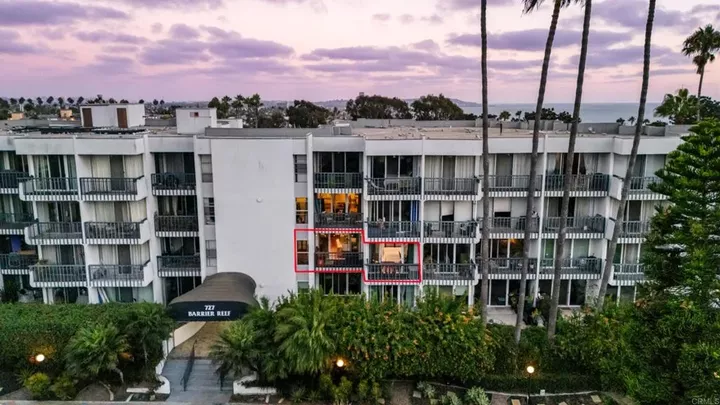 Property Photo: 727 Sapphire Street 208 CA 92109