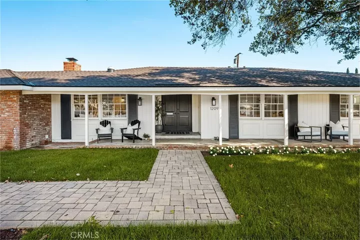 Property Photo:  1209 E Walnut  CA 92867 