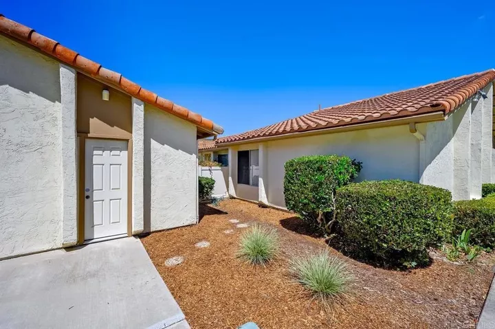 Property Photo:  1836 Belle Grove Road  CA 92024 