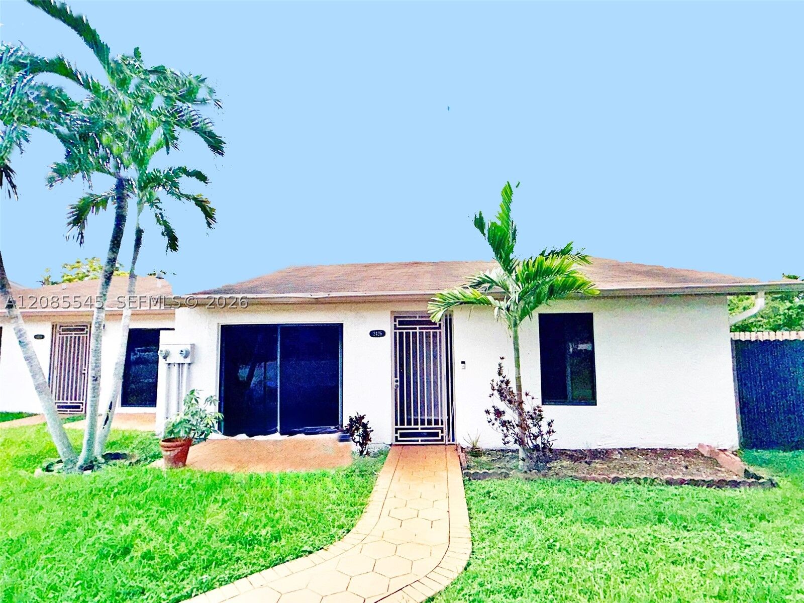 Property Photo:  2426 SW 109th Ct  FL 33165 
