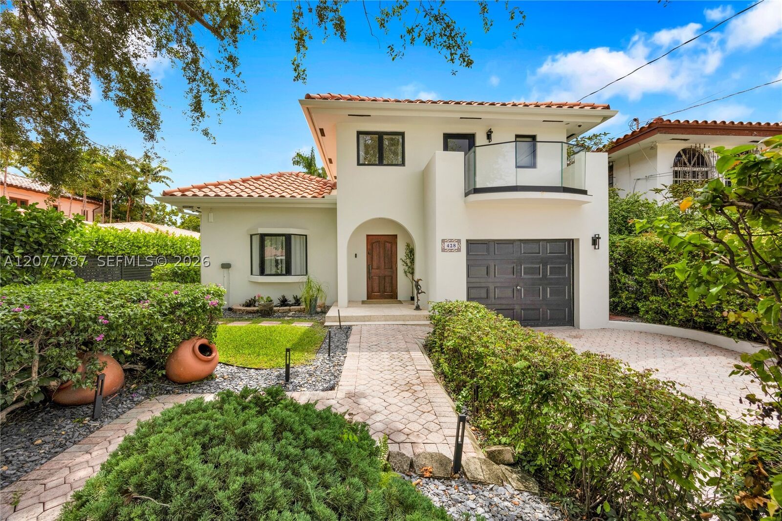Property Photo:  428 SW 19th Rd  FL 33129 