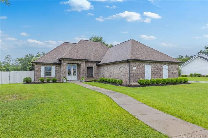 Property Photo:  1037 Temple Lane  LA 70633 