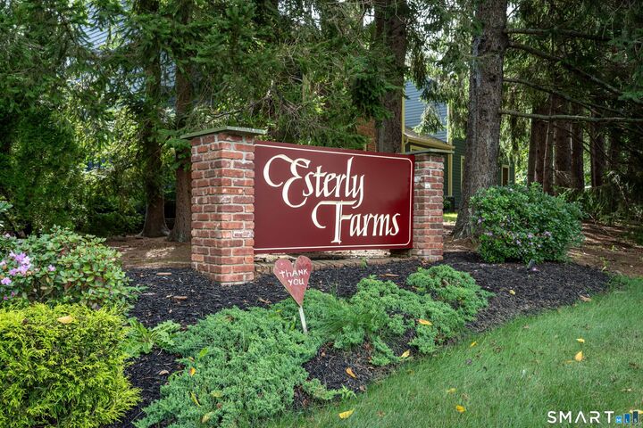 Property Photo:  23 Esterly Farms Road 23  CT 06443 