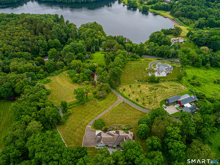 Property Photo:  125 Nod Hill Road  CT 06897 