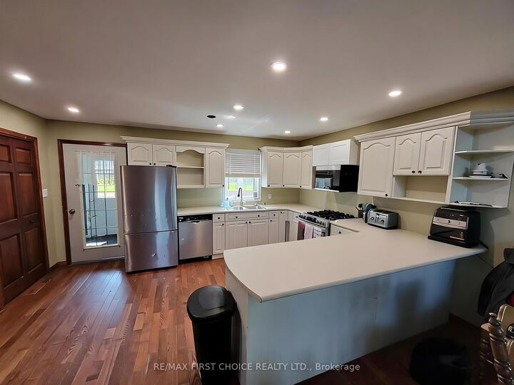 Property Photo:  285 Sundwall Rd  ON P0W 1N0 