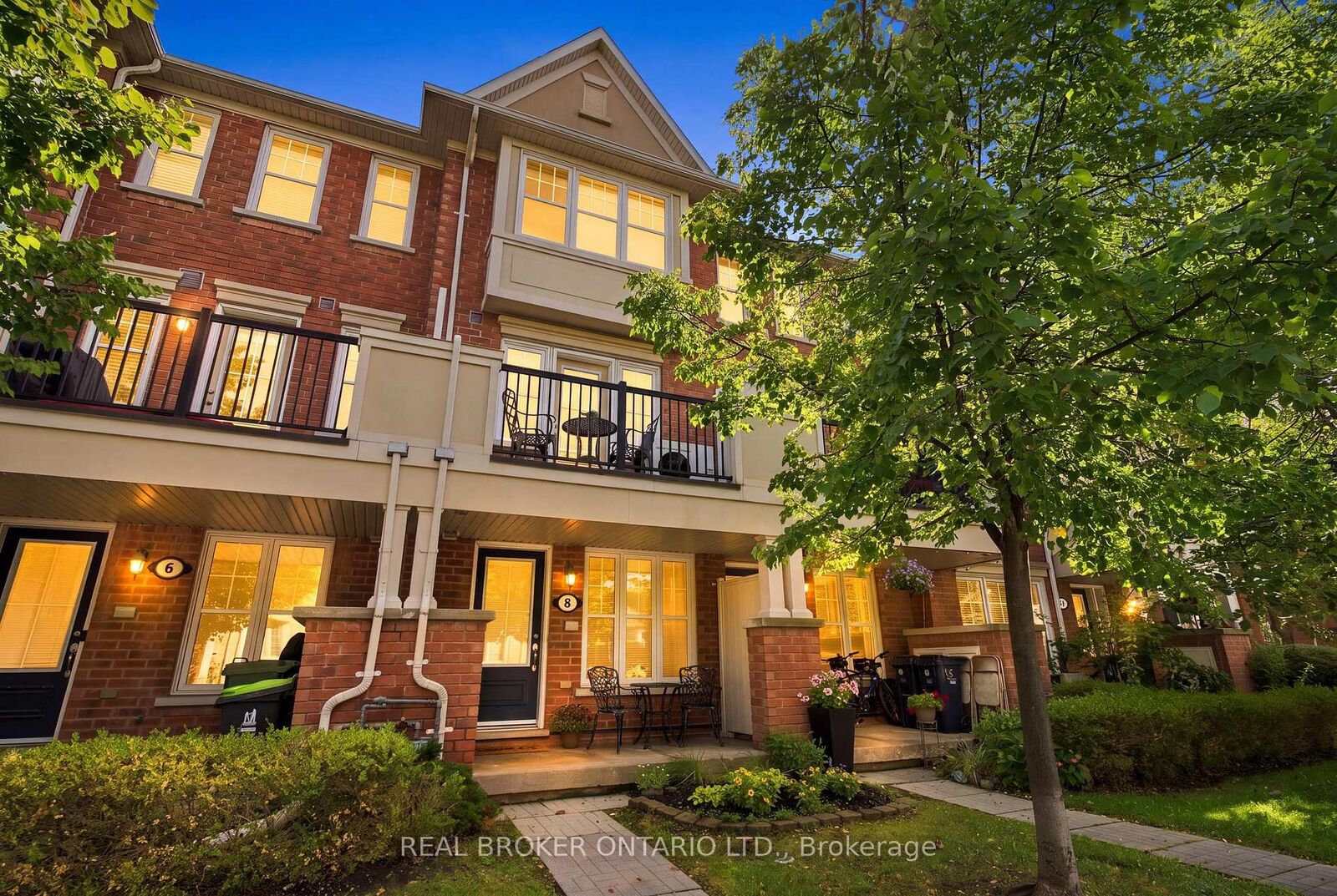 Property Photo:  8 Ayers Crescent  ON M1L 0G6 