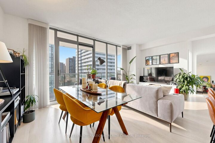 Property Photo:  33 Lombard Street 1606  ON M5C 3H8 