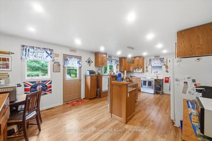 Property Photo:  2212-1 Highway 60 N/A  ON P1H 2J6 