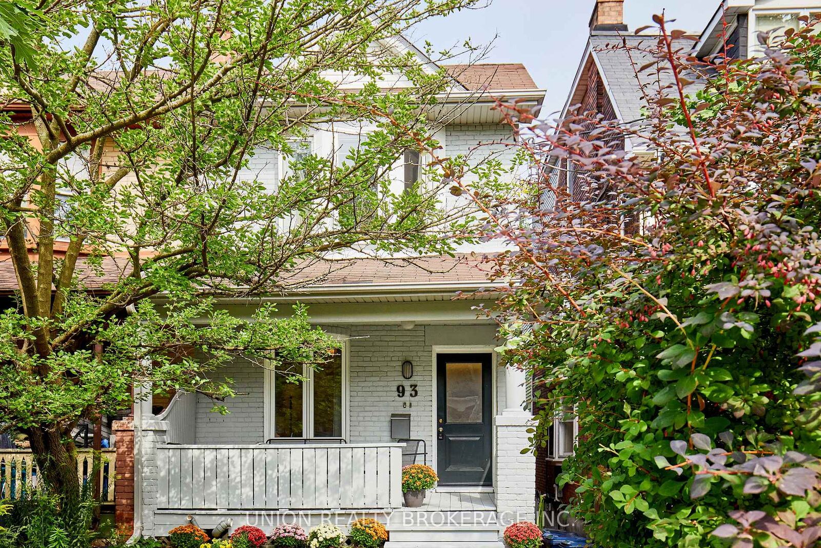 Property Photo:  93 Rainsford Road  ON M4L 3N8 