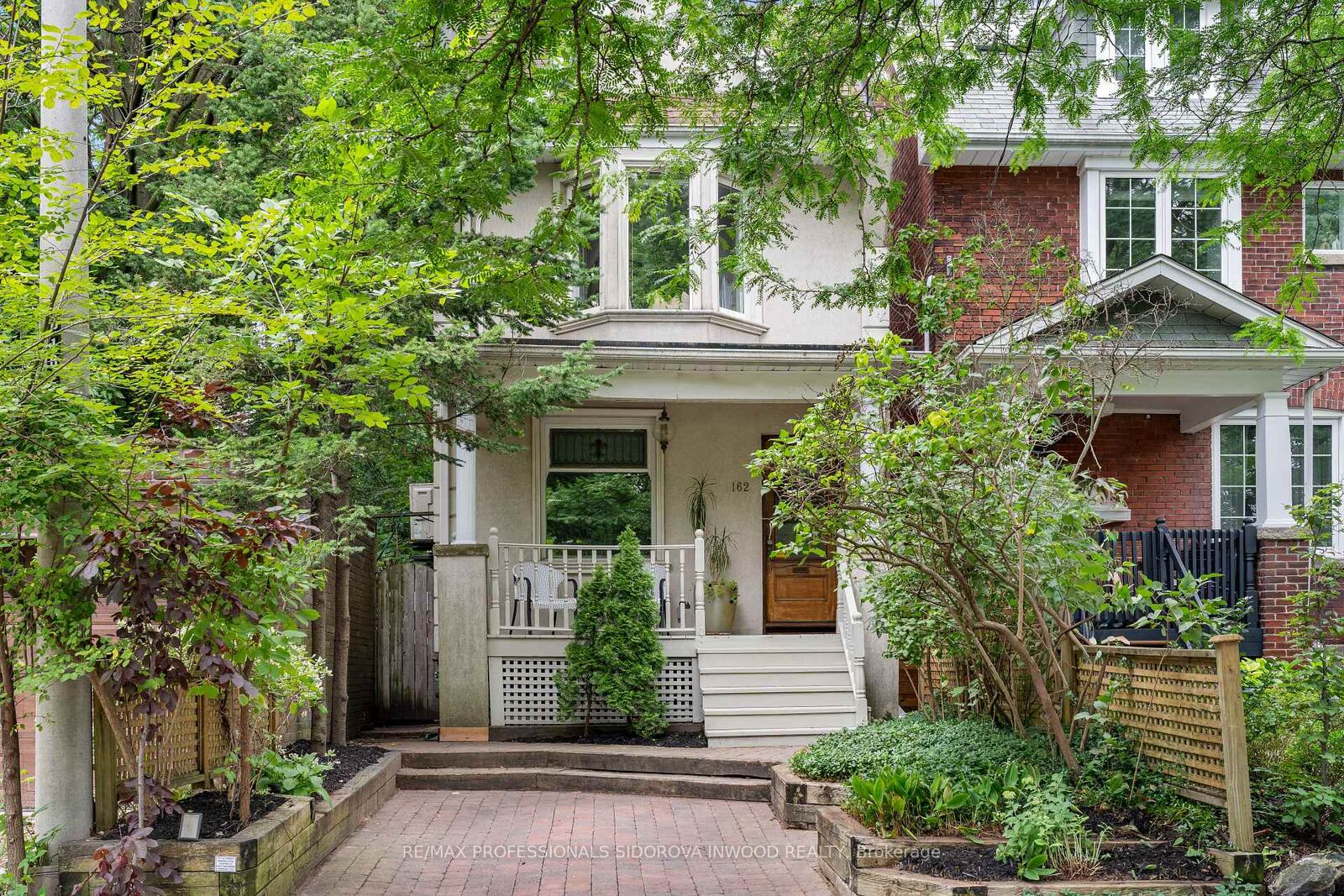 Property Photo:  162 Oakmount Road  ON M6P 2M9 