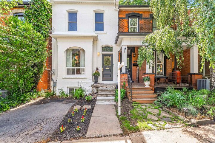 Property Photo:  76 Pearl Street N  ON L8R 2Y9 