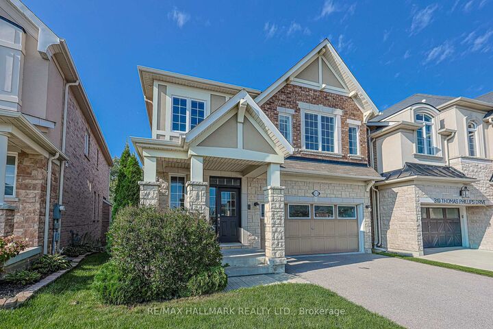 Property Photo:  315 Thomas Phillips Drive  ON L4G 0T3 