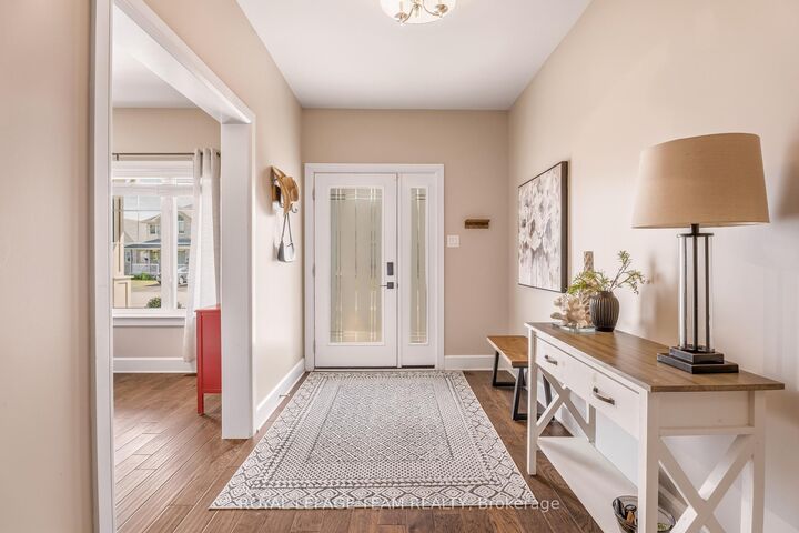 Property Photo:  218 Arthur Street  ON K7S 0H6 