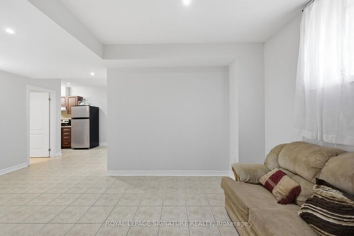 Property Photo:  221 Peak Point Boulevard Bsmt  ON L6A 0B6 