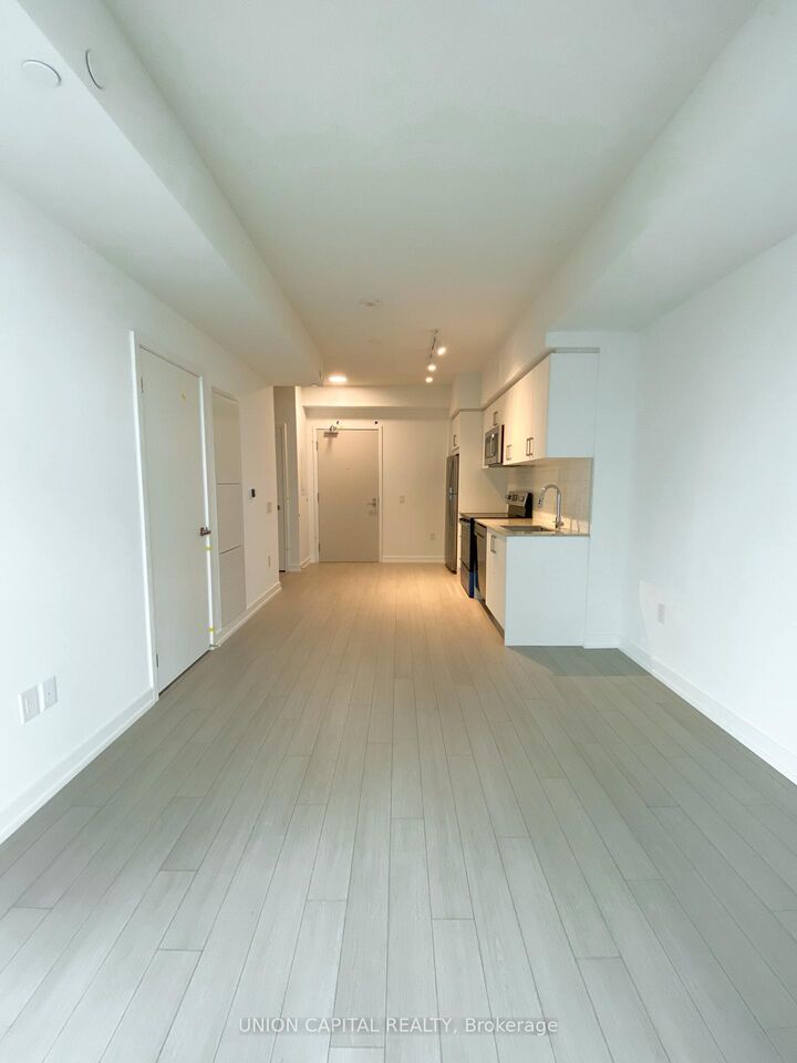 Property Photo: 4010 Eglinton Avenue W 1916 ON M9A 0G5